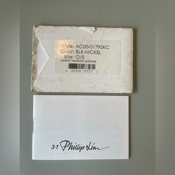 Phillip Lim 3.1 Pashli Medium Satchel in Black Peeble Leather. - Picture 6 of 7